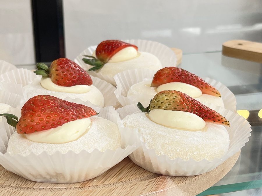 Mochi de fresa recién hecho