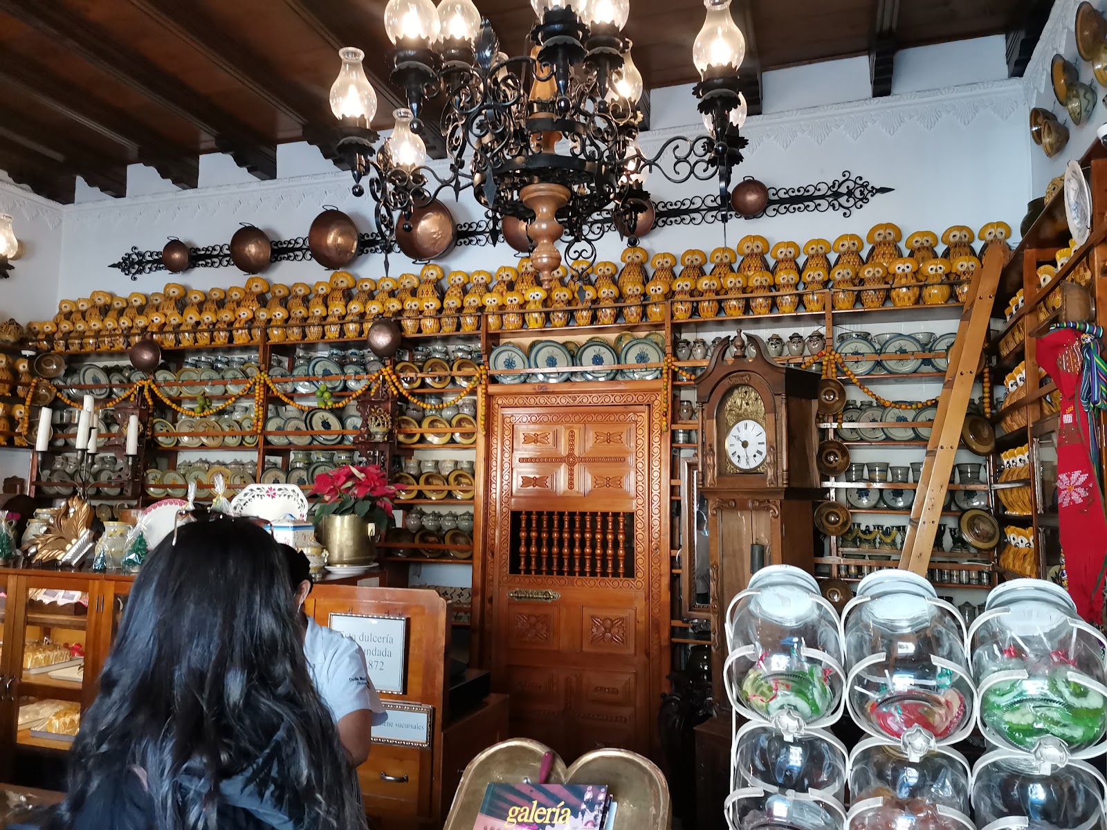 Fachada de la dulcería Doña María Gordillo en la 4ta Calle Poniente, Antigua Guatemala