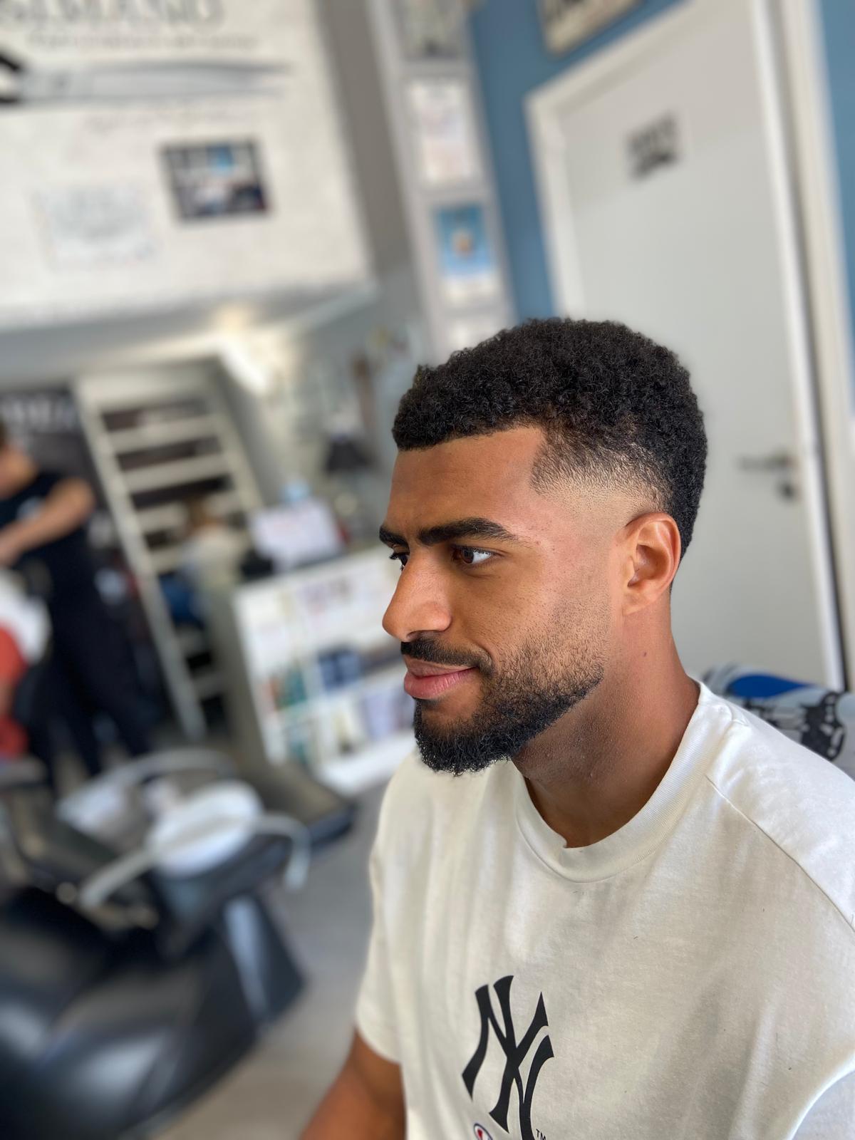 Sfumatura di precisione realizzata da Cusimano Barber Shop