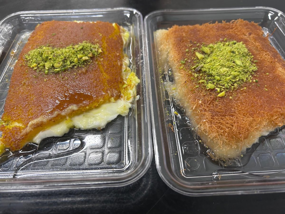 Kunafa serving