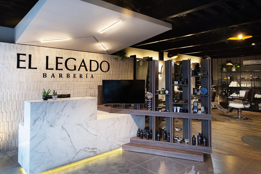Recepción del interior de la barbería